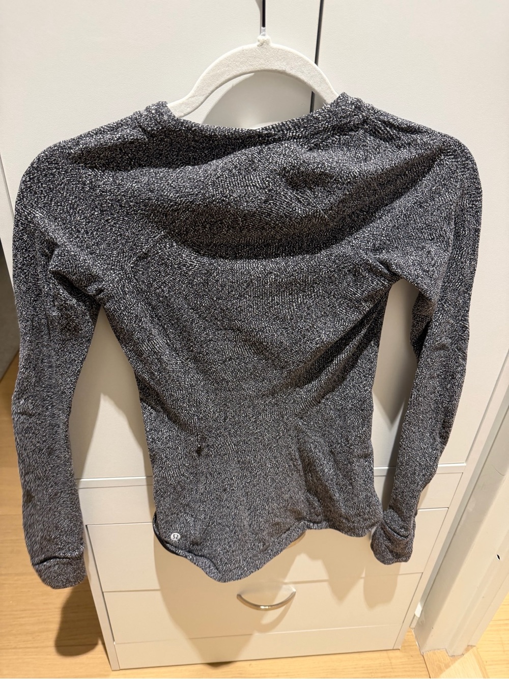 Lulu lemon Women's Black Heather Long-Sleeve Athletic Top